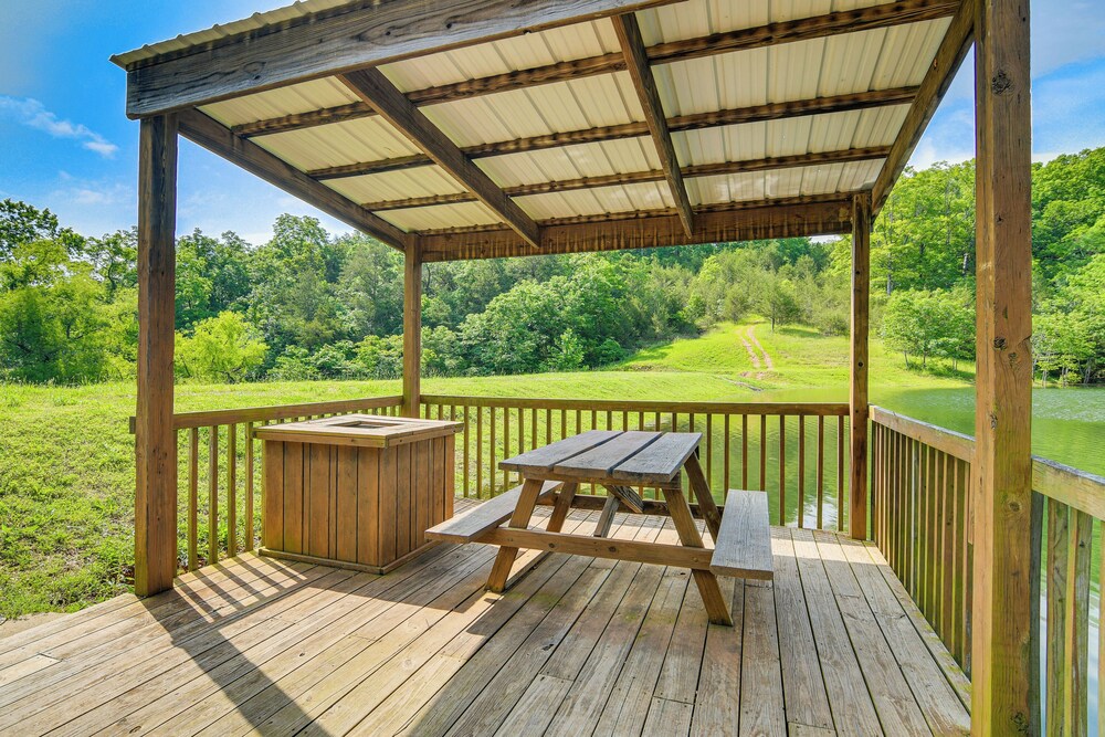 2 Mi to Silver Dollar City: Inviting Family Escape