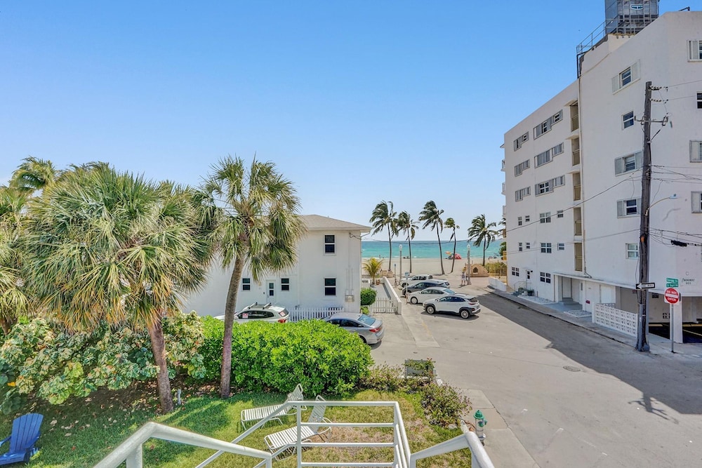 Marine Villas 5 in Hollywood