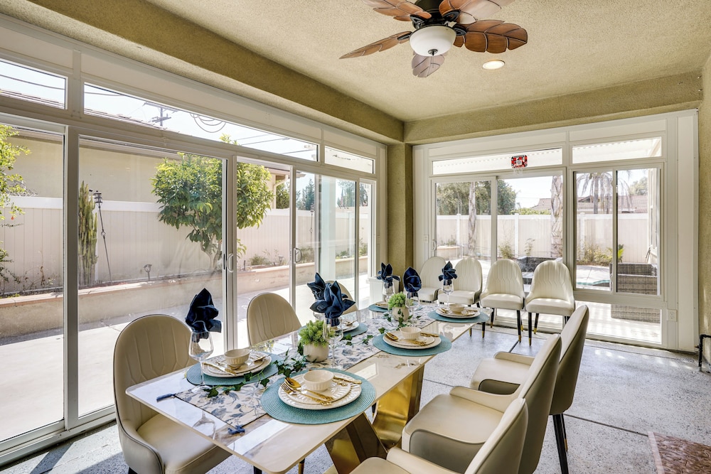 3 Mi to Disneyland: Home w/ Hot Tub + Game Room