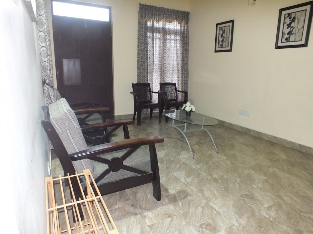 Hillsview Rest and Guest House view 4