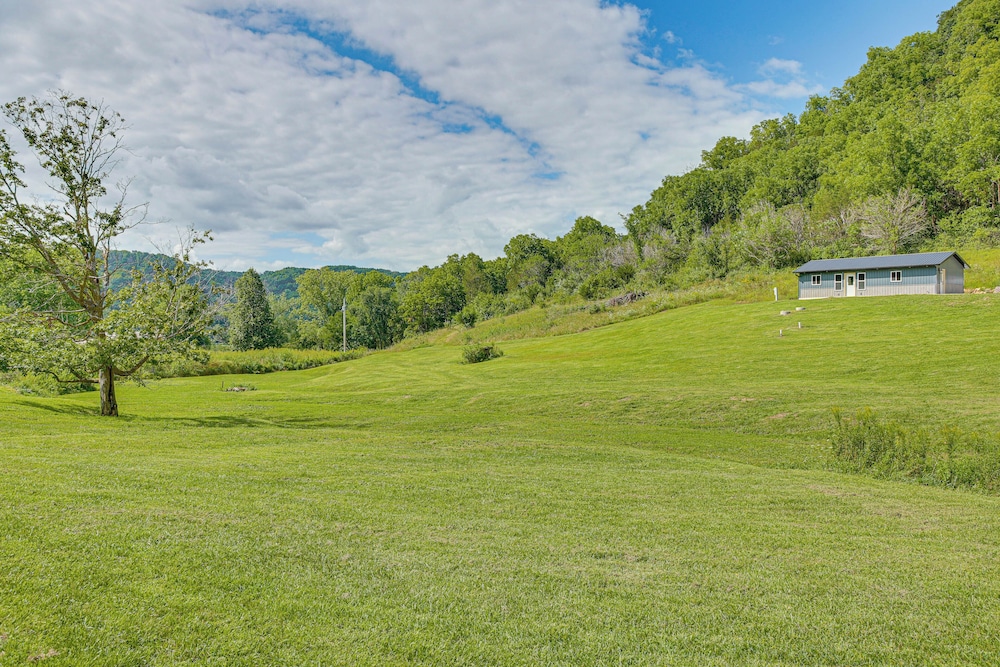 Hike, Fish & Relax: Kickapoo River Cabin!