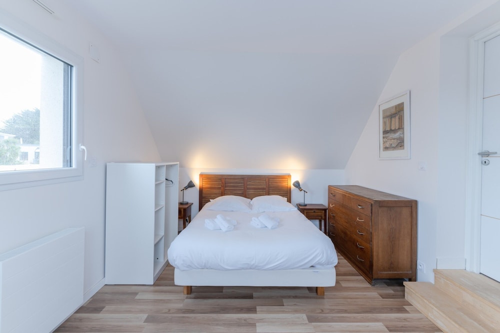 Holiday Home in Saint-pabu Near Beniguet Beach