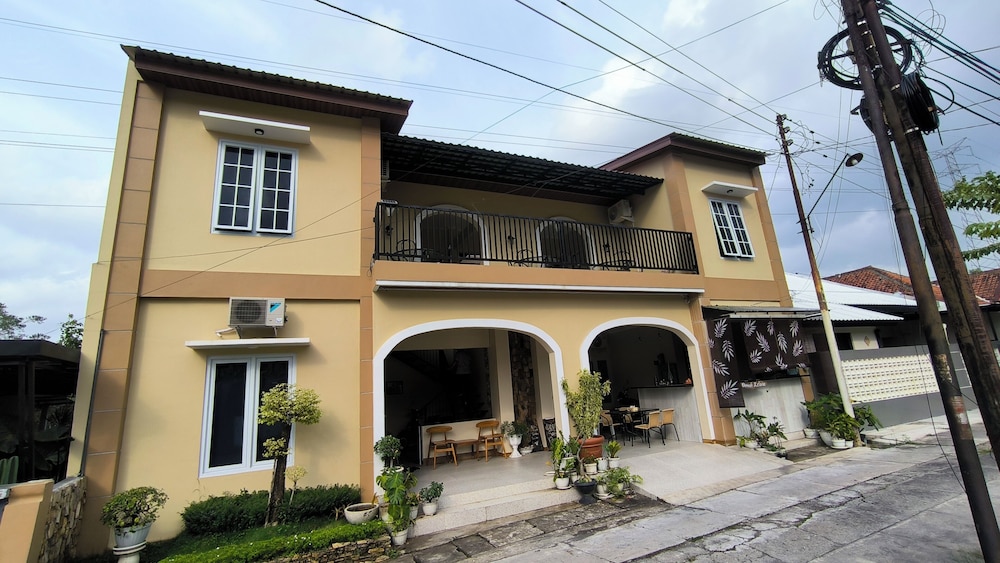 Pomah Guesthouse