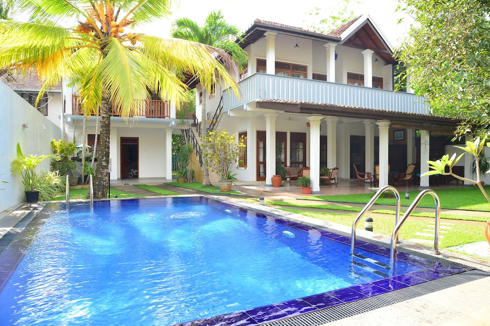 Surf Villa