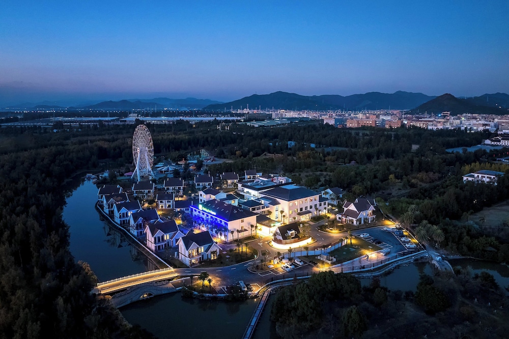 Holiday Inn Express Yuhuan Wetland Park by IHG
