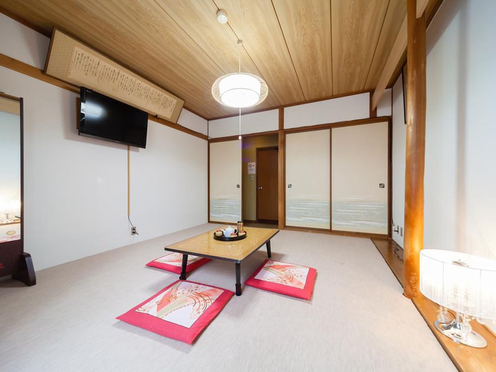 Petit Hotel P-Bow