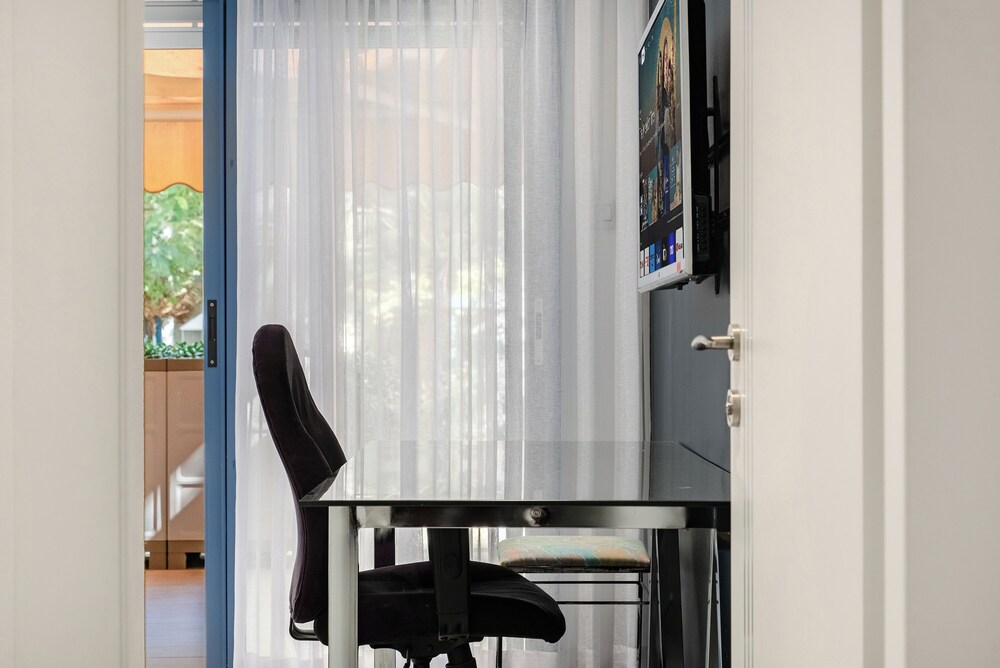 Royal Park Apt Resort by Sea N Rent