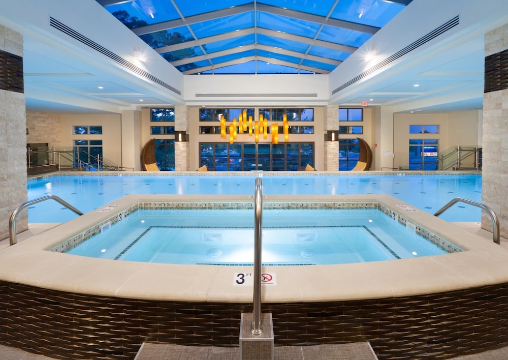 Bluebird Suites in Reston