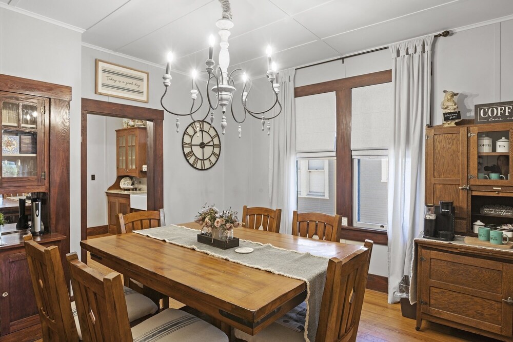 1929 Craftsman Charmer 2 Bedroom Home