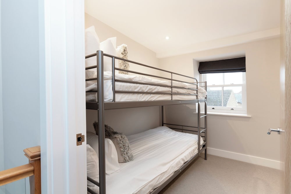 Stunning Central Windsor Town House