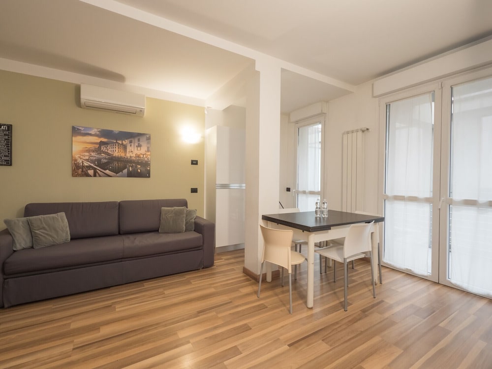 Rentopolis Apartments - Palazzo Candiani
