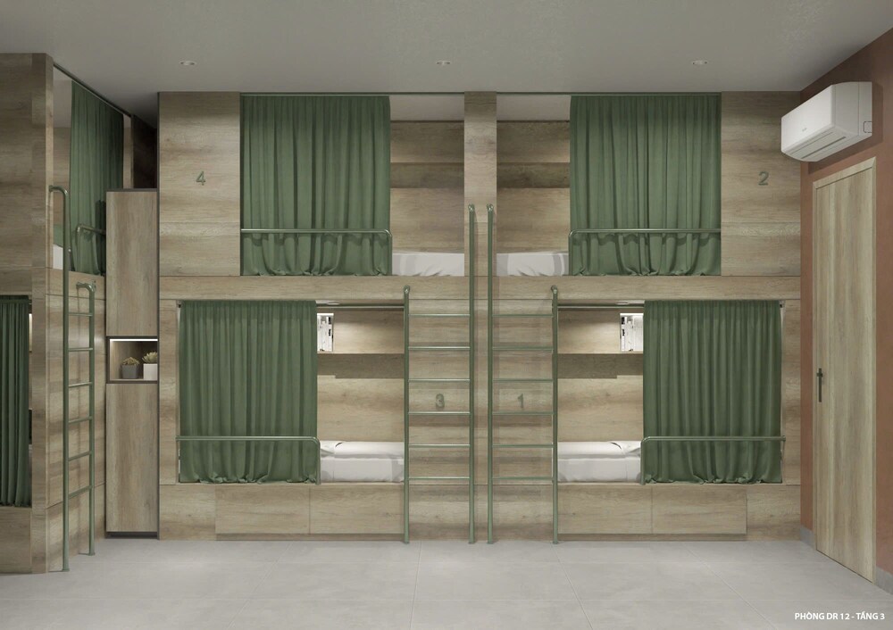 1995S HOSTEL