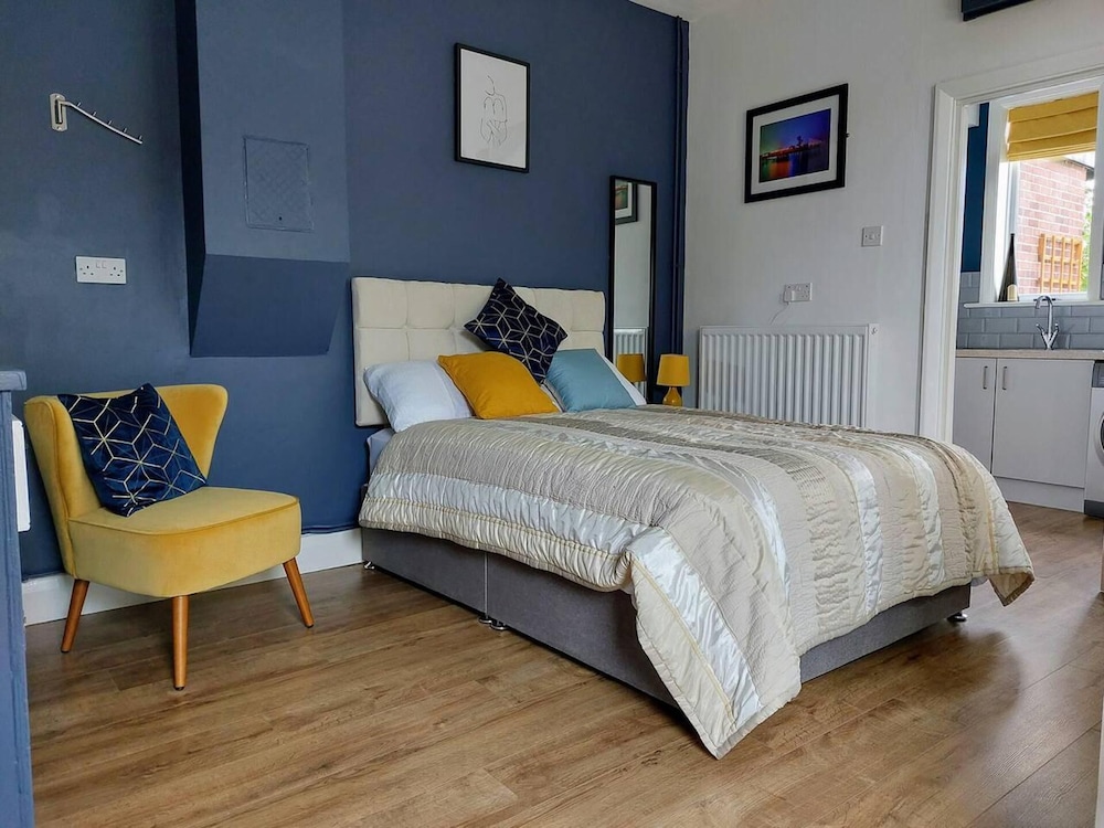 Inviting 1-bed Apartment in Herne Bay view 5