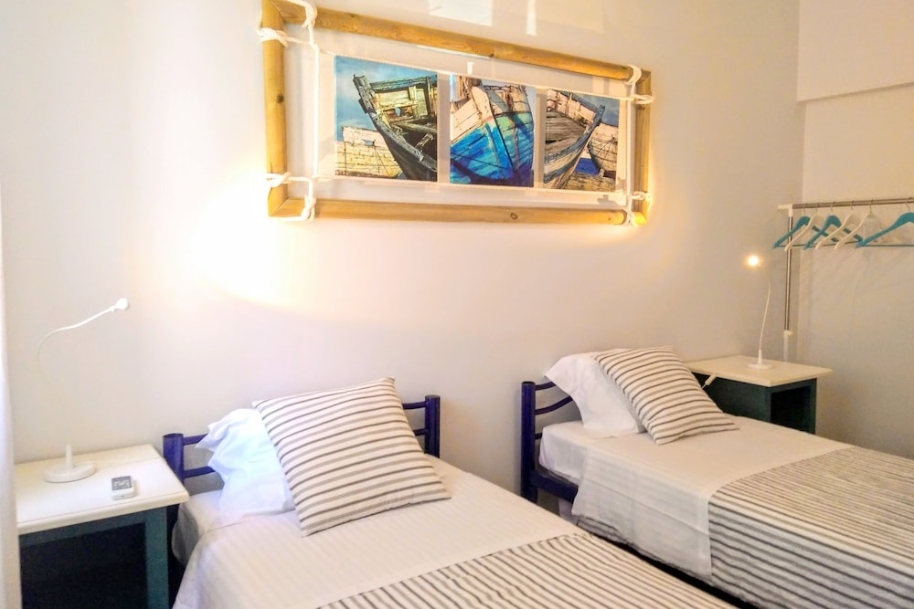 Roaz de Bandeira House