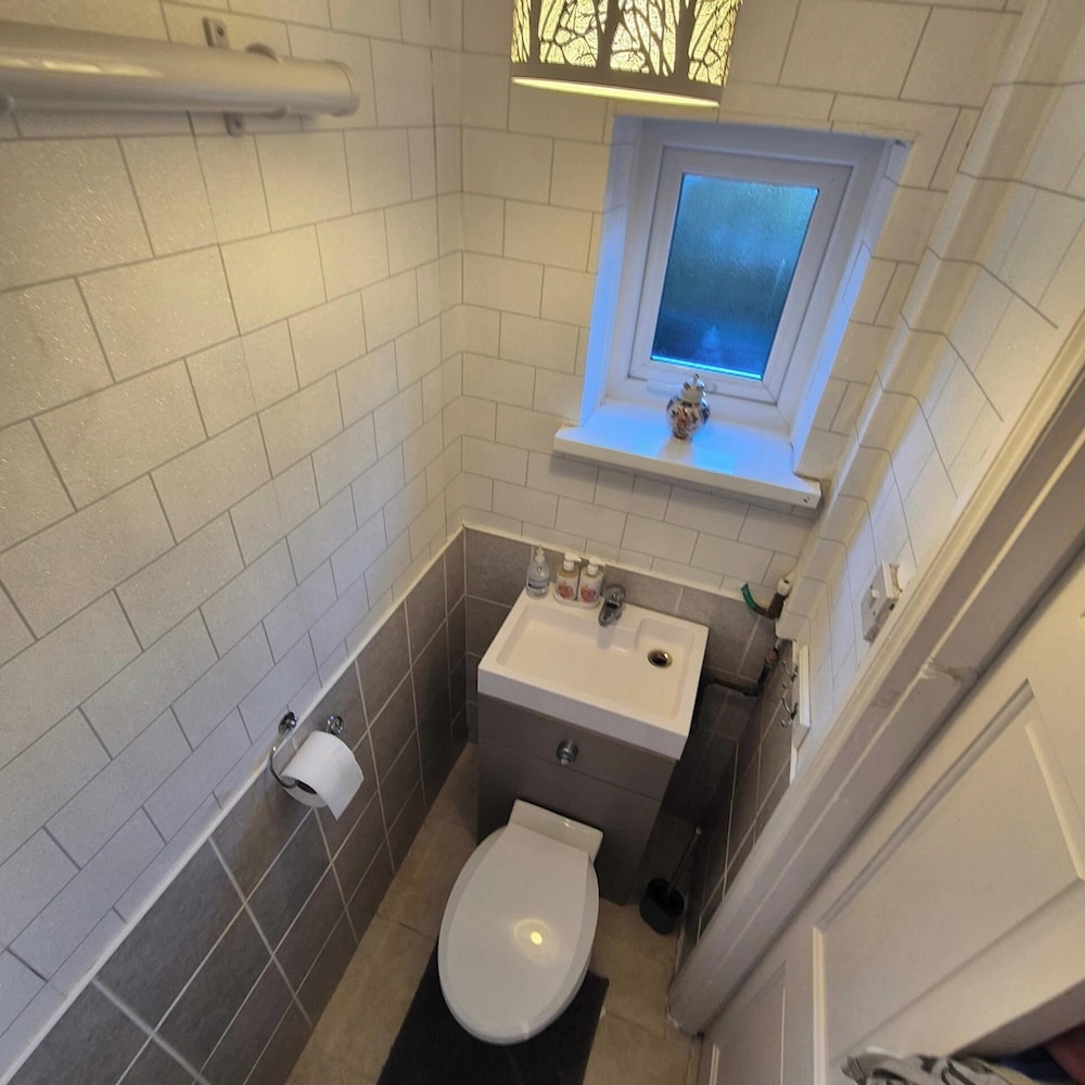 Tranquil Three-bedroom House-large Garden-wifi