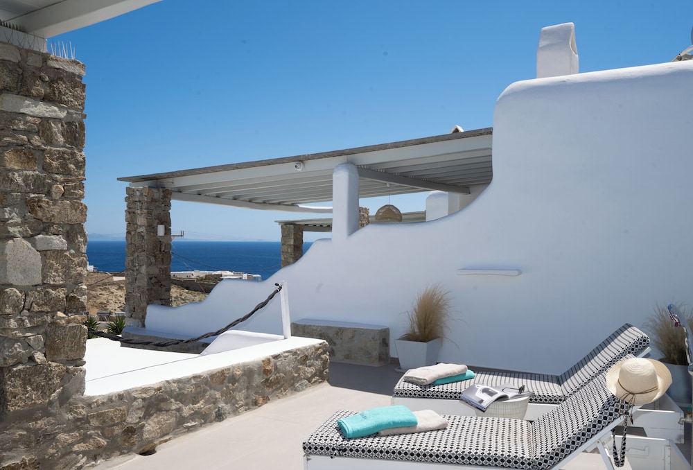 CAVO BLUE VILLAS