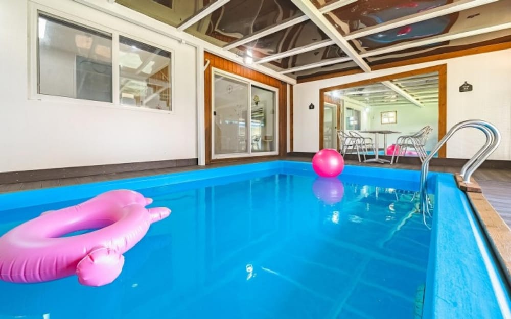 Gyeongju Camino Pool Villa Pension
