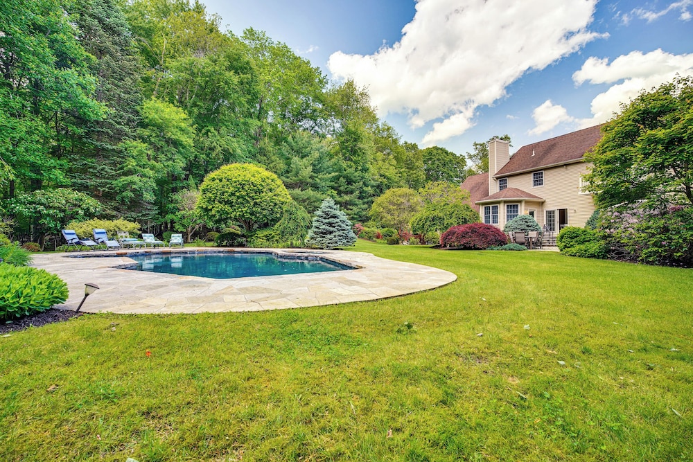 Serene Hudson Valley Escape w/ Pool & Grill