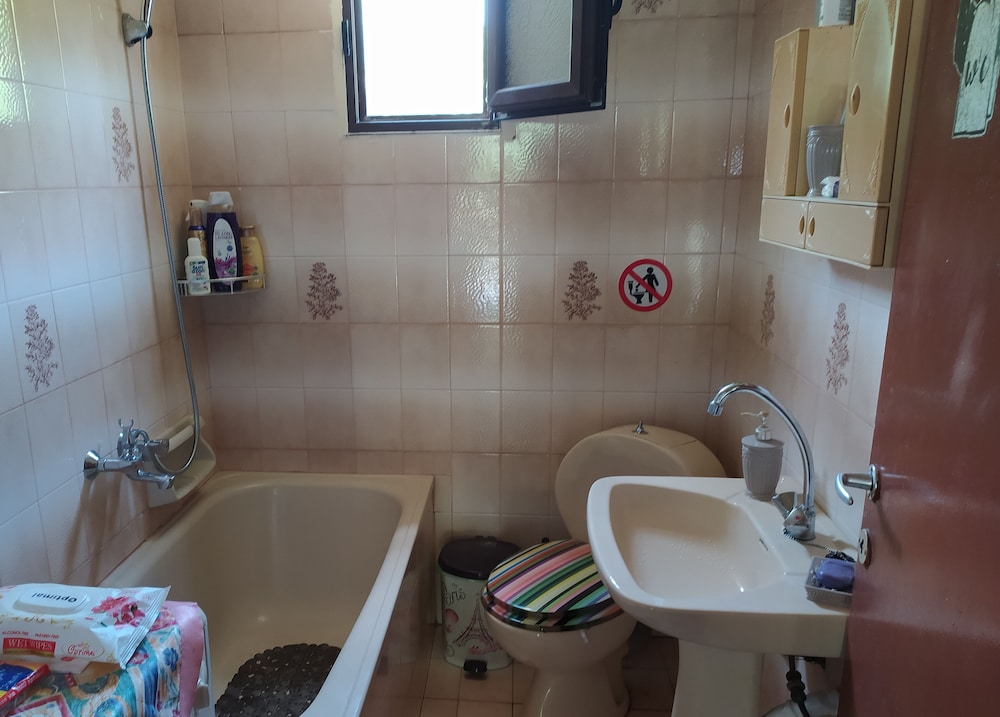 ''Mary's House'' Entire residence Olympiada Halkidiki Near to See 200m!