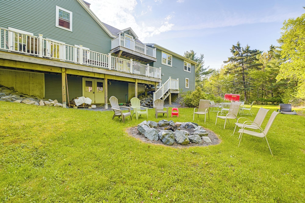 1 Mi to Acadia National Park: Spacious Retreat!
