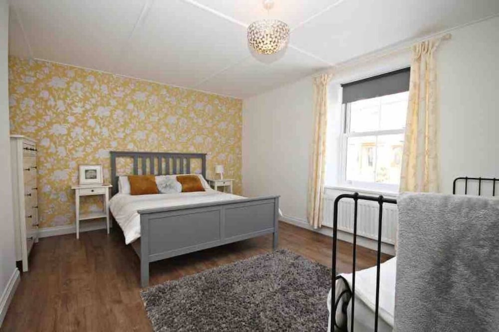 Charming 2-bed Cottage in the Heart of Stanhope view 3