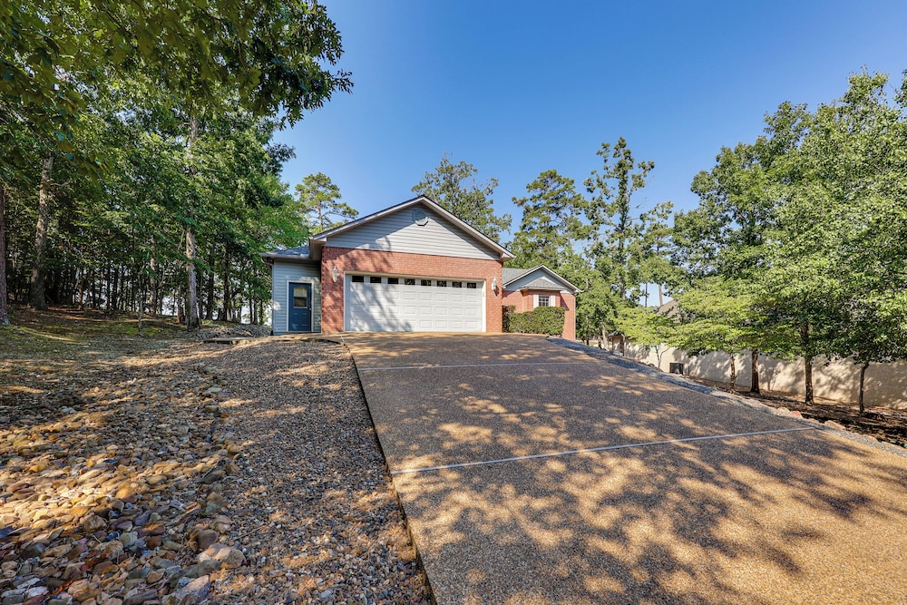 Golf, Fish & Hike: Hot Springs Village Home!