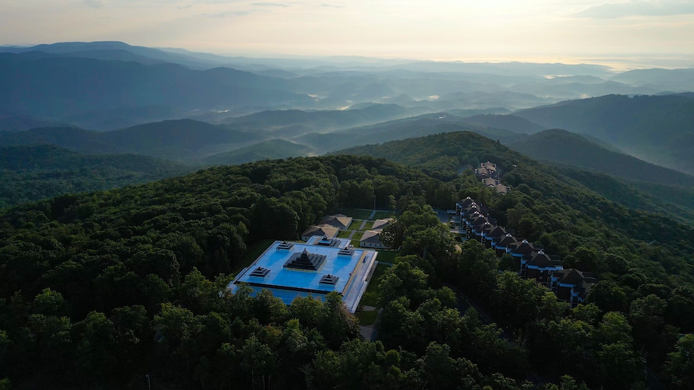 Art of Living Retreat Center