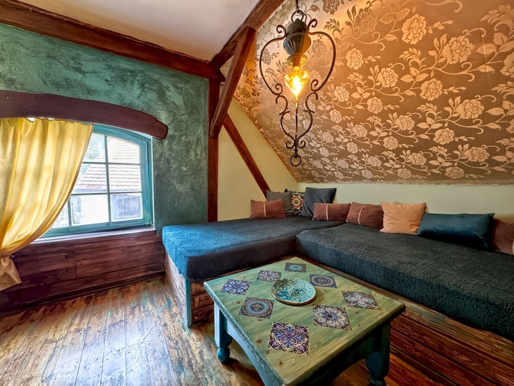 The Oak Lodge