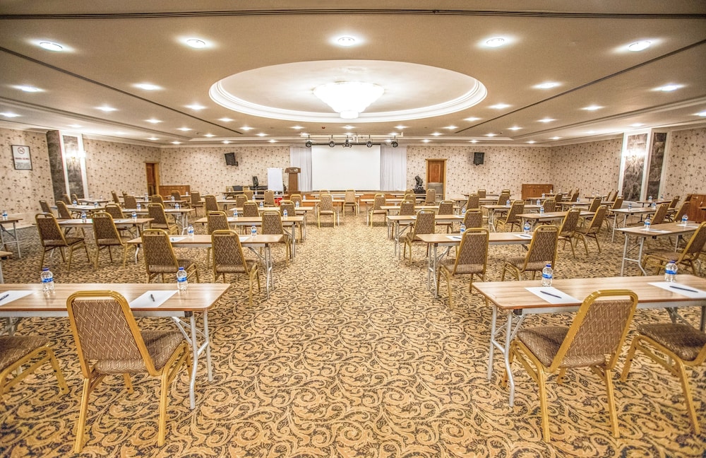 The Green Park Merter - Image 33