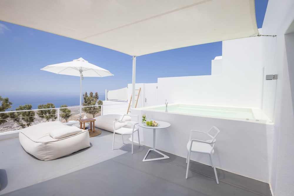 Santorini Heights
