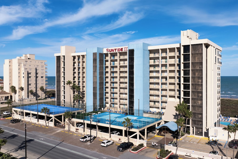Beautifully Furnished Condo w/ Breathtaking Views