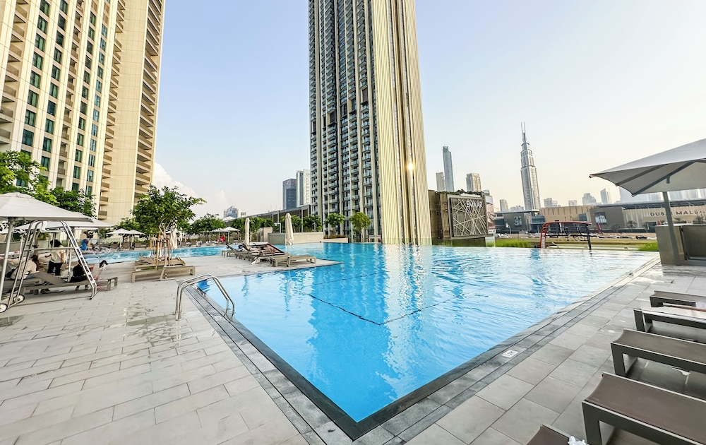 Burj Khalifa View - 2 BR - PS5 - Pool