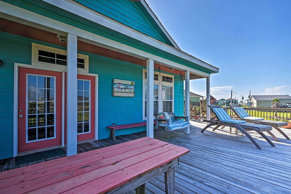 Walk to Crystal Beach: Coastal Home w/ Views! view 4