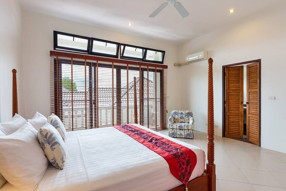Luxury Beachfront Tai Pan Villa