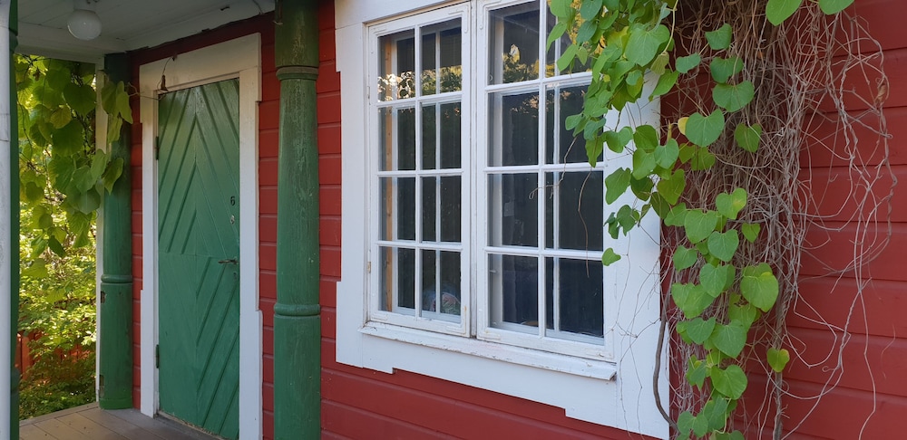 Varmdovagen B&B Cottage
