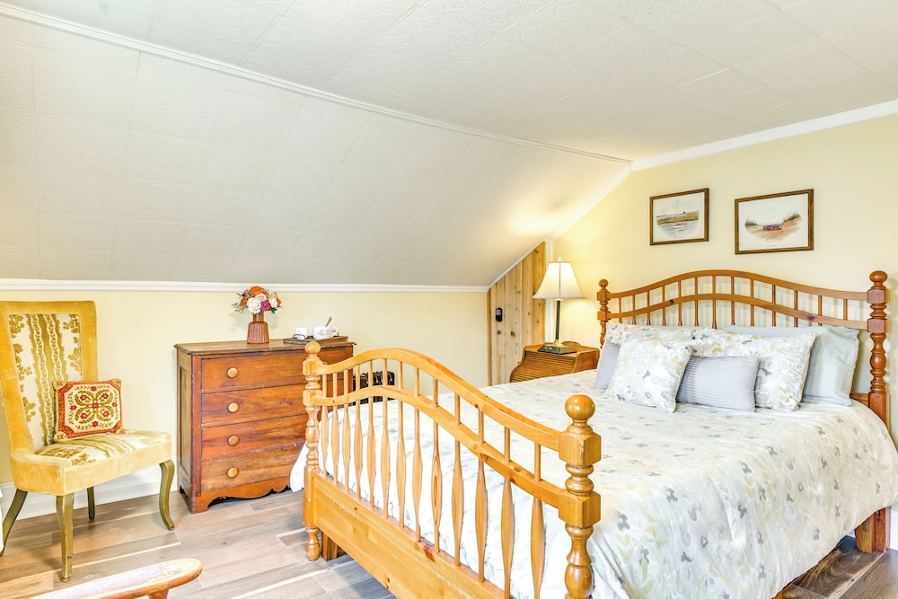 'the Olde Westerlo Village House' - Winter Retreat