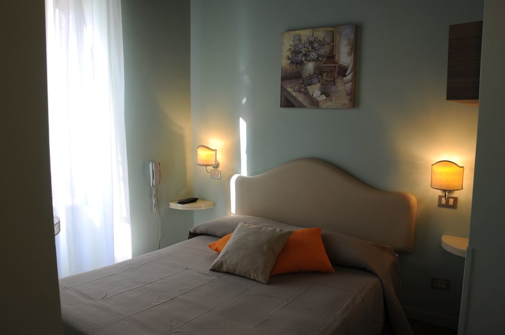 95 Rooms in Rome