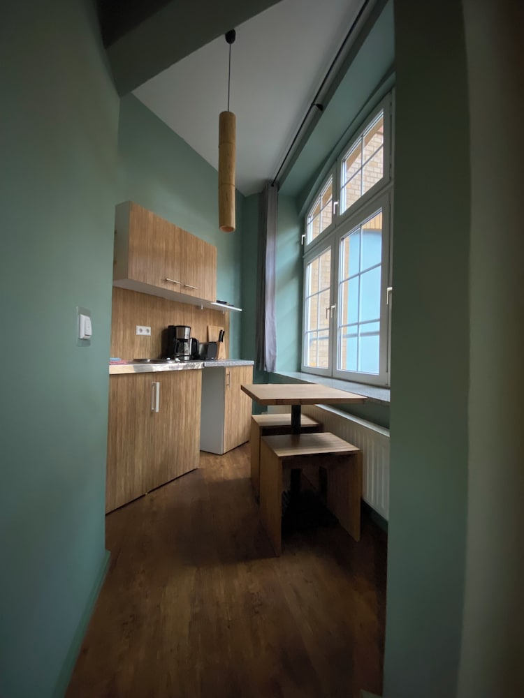 Singer109 Hostel