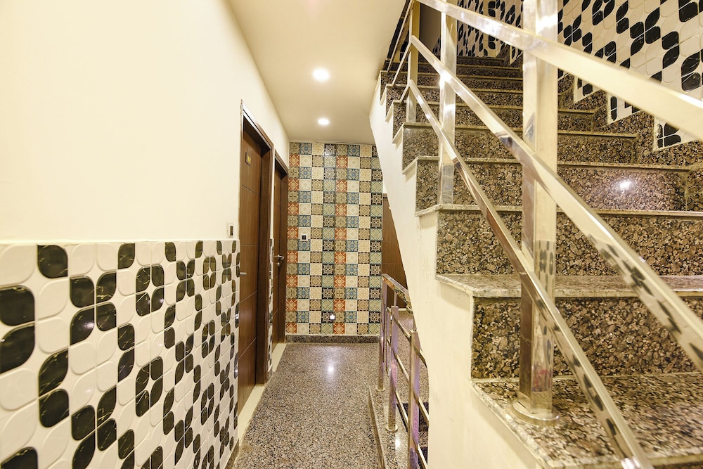 Fabhotel Blue Bell