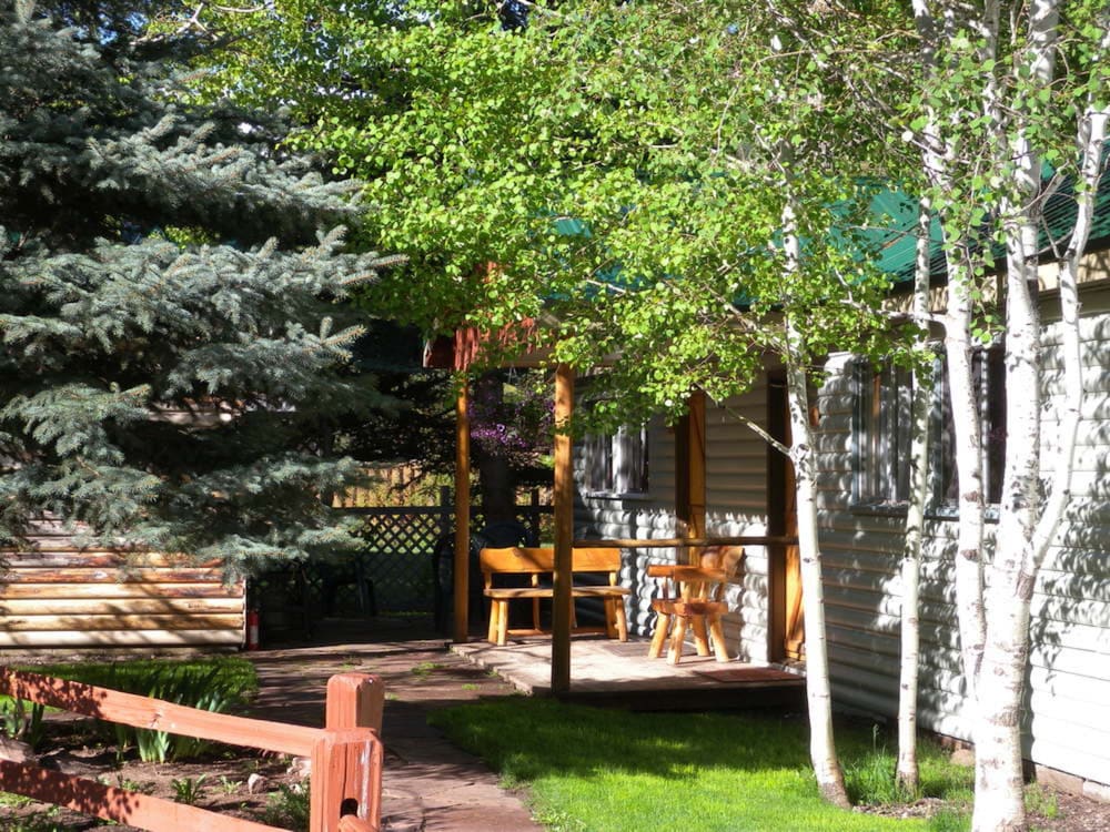 Redstone Cliffs Lodge