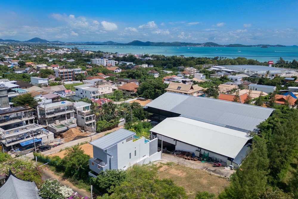 4-Storey Villa Mare with Seaview Pool