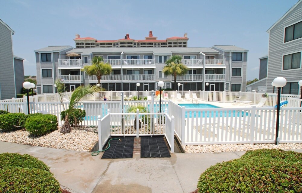 Sea Cloisters 204D by RedAwning