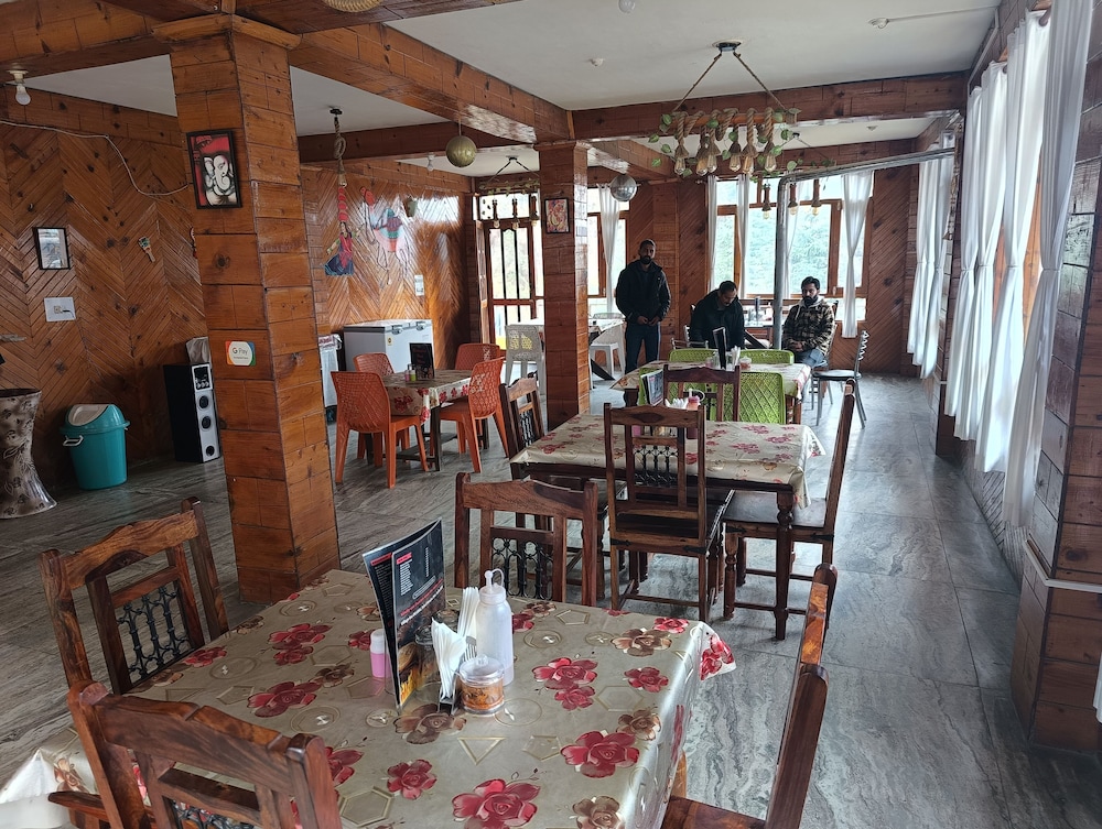 Undiscovered Mountains Hotel