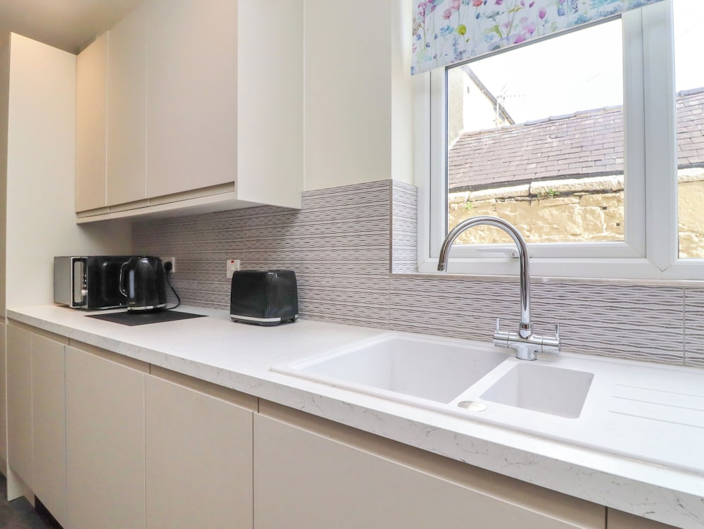 49 Waddington Road