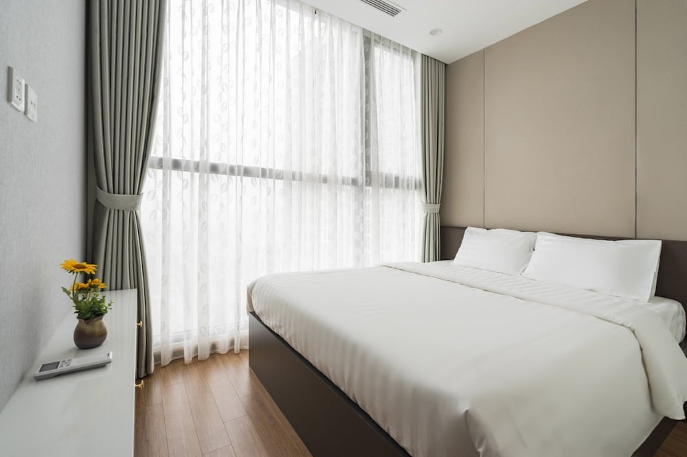 Bom Homes - Vinhomes Skylake Serviced Apartment