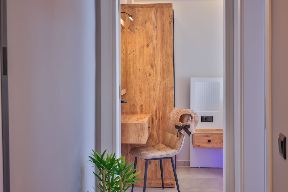 Harnup Apart - Image 5