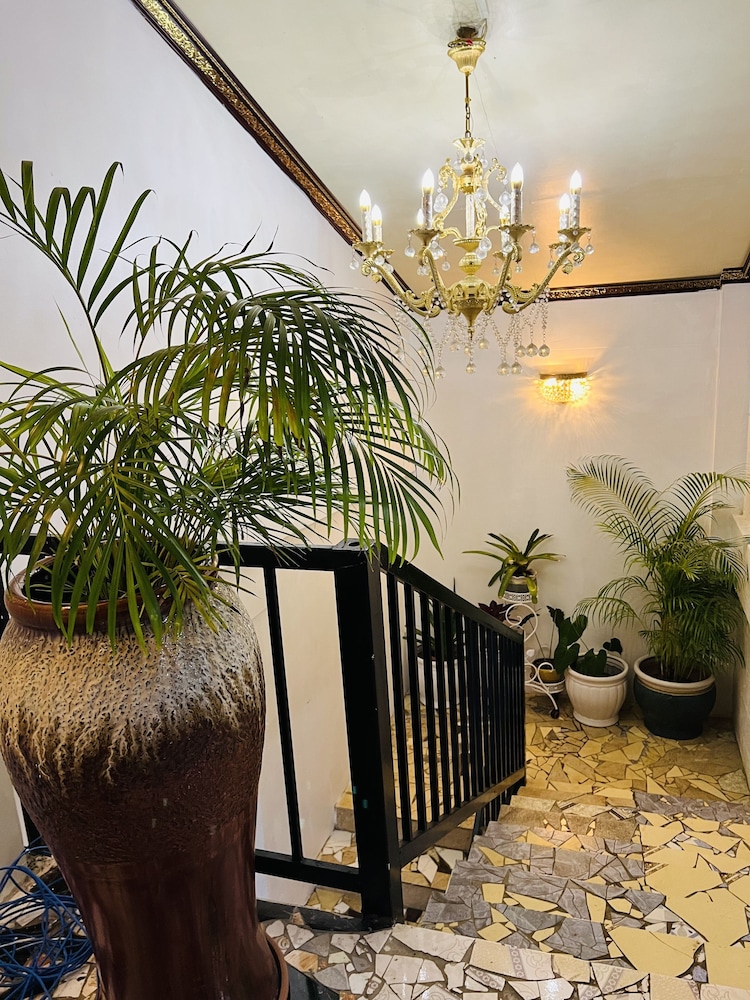 Moatoga Hotel