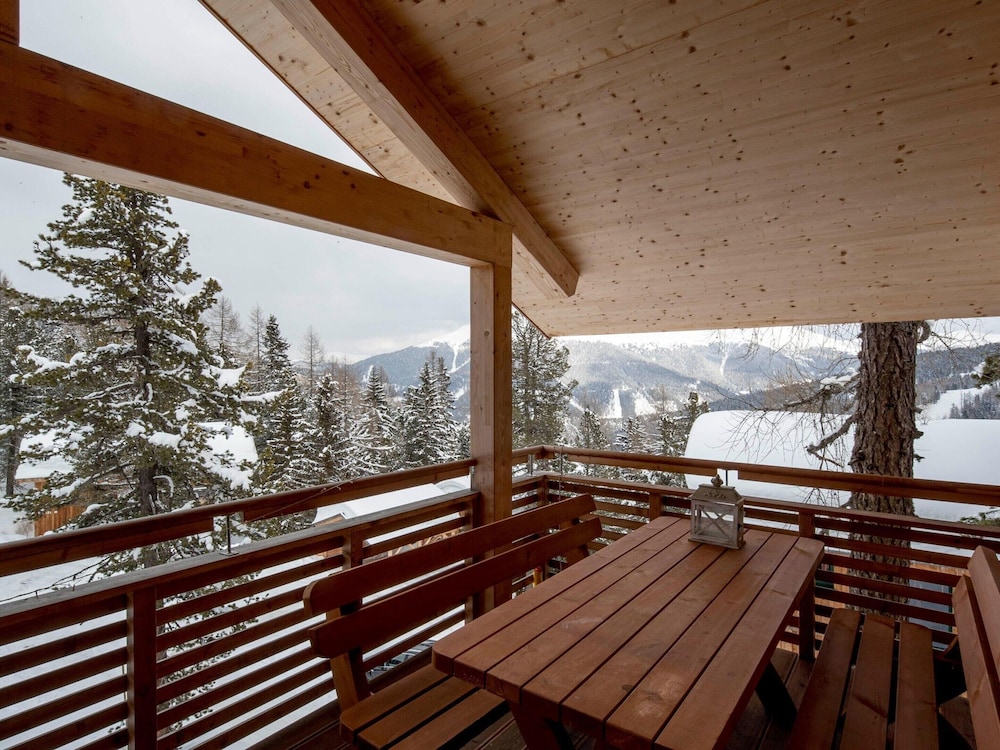 Amazing Chalet With Sauna