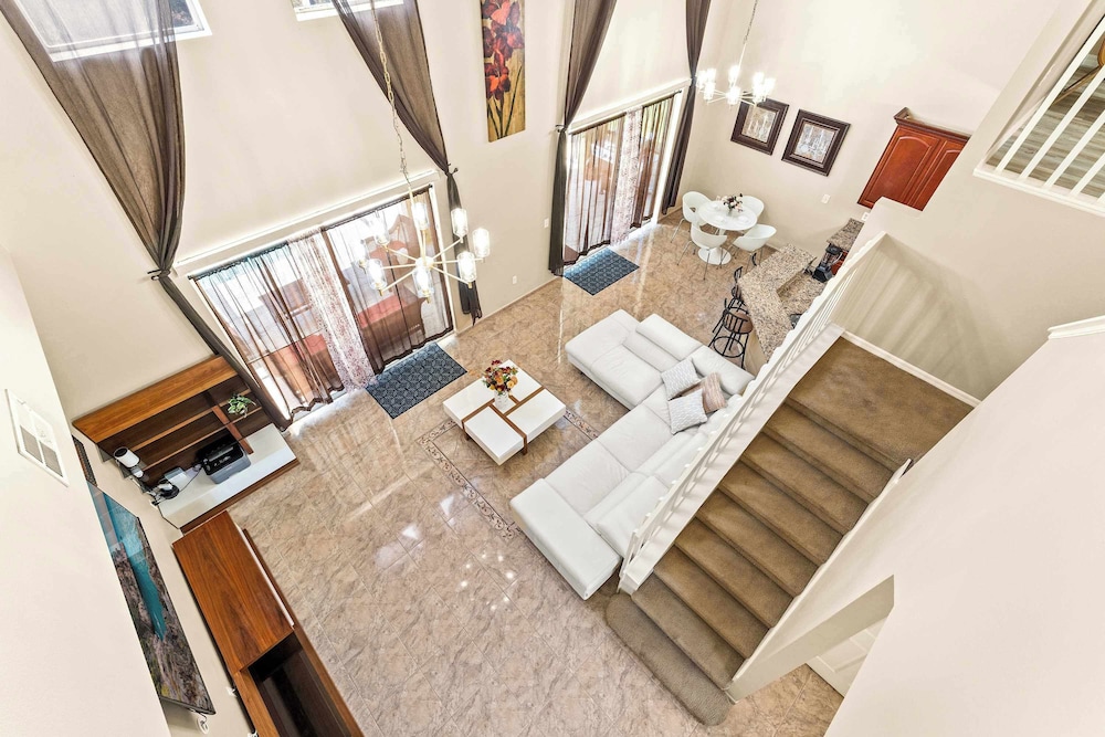 Jasmine Breeze Home for 12
