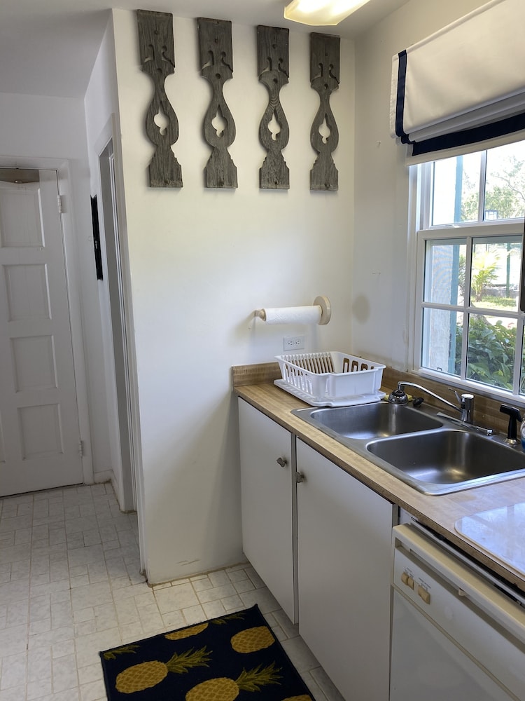 Eleuthera Vacations - Treasured 2 Bedroom Condo - Property Image 4